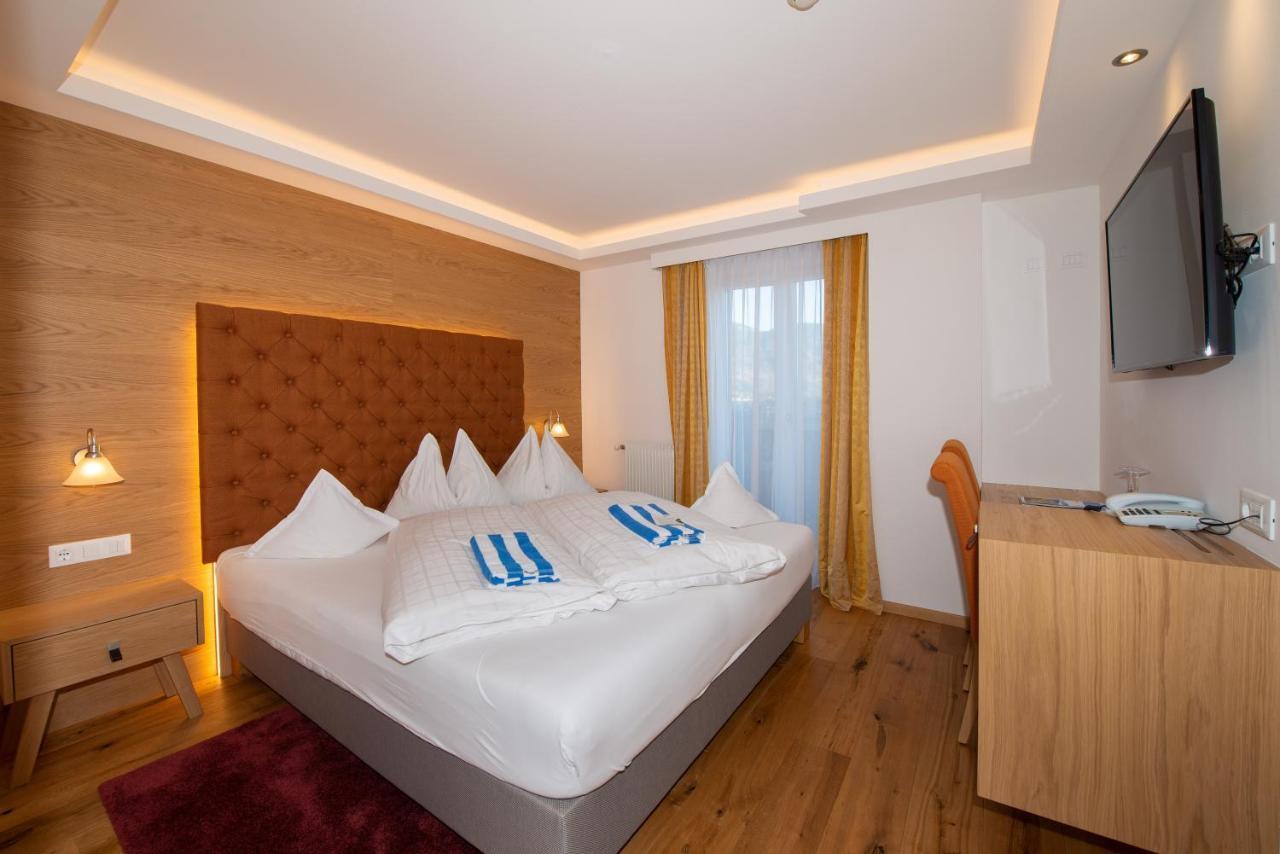 Ruster Resort Lagundo Bagian luar foto